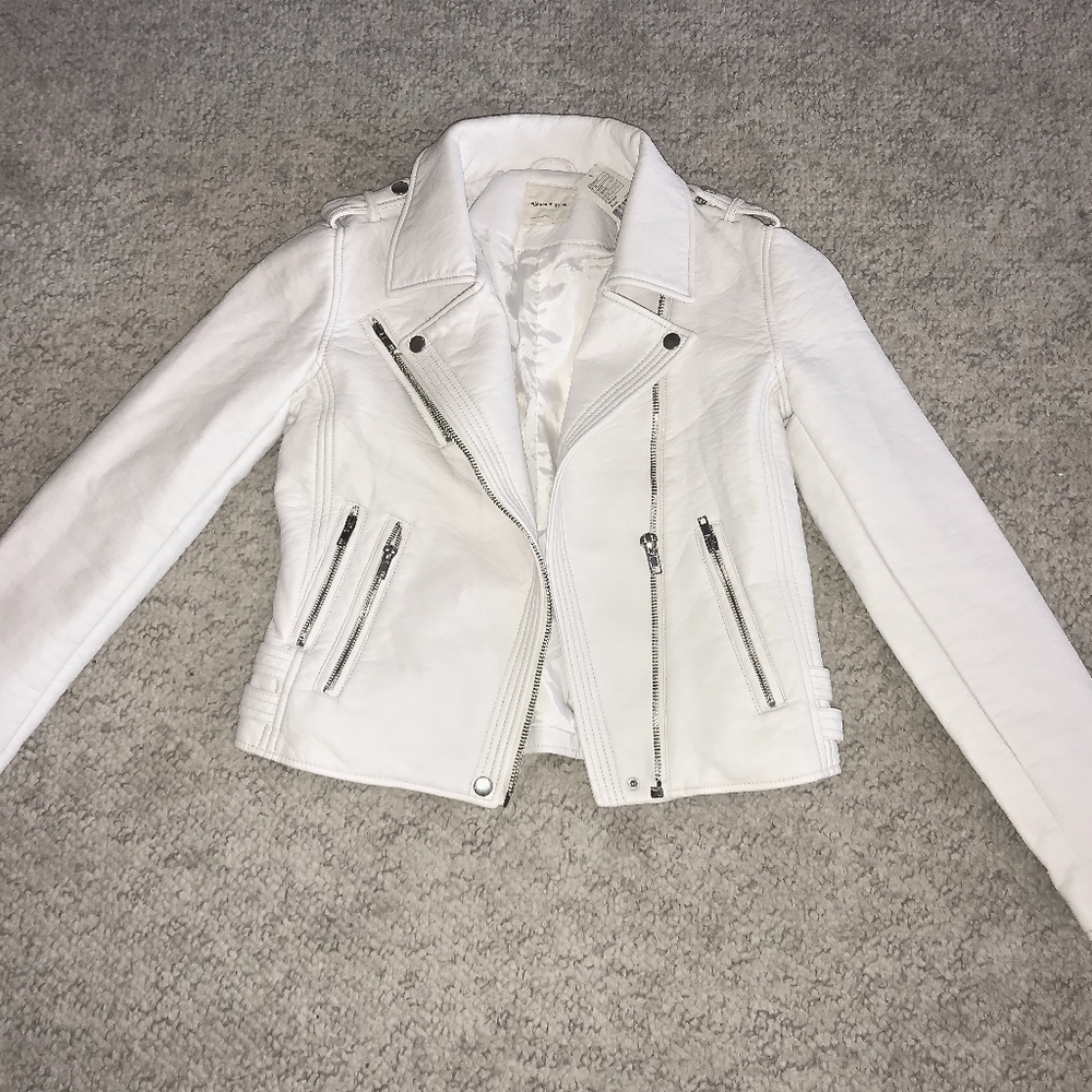 Meet your Posher, Abby